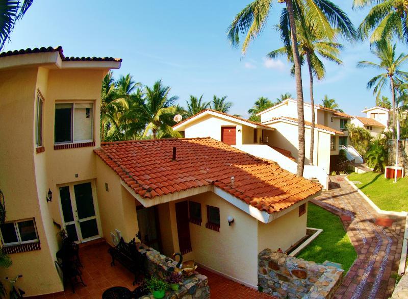 Villas Del Palmar Manzanillo With Beach Club Exteriör bild